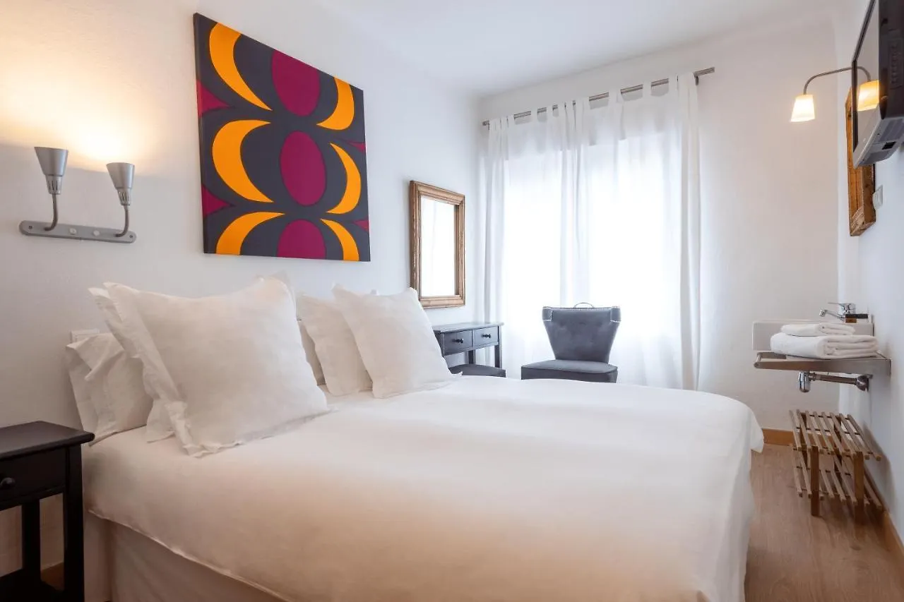 Hostal Parque Ibiza בית הארחה
