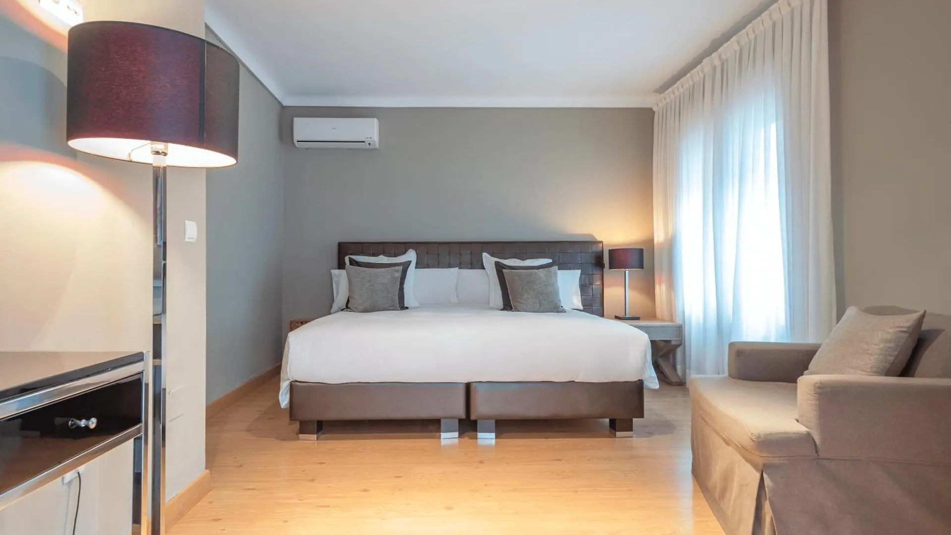 Hostal Parque Ibiza בית הארחה איביזה העיר